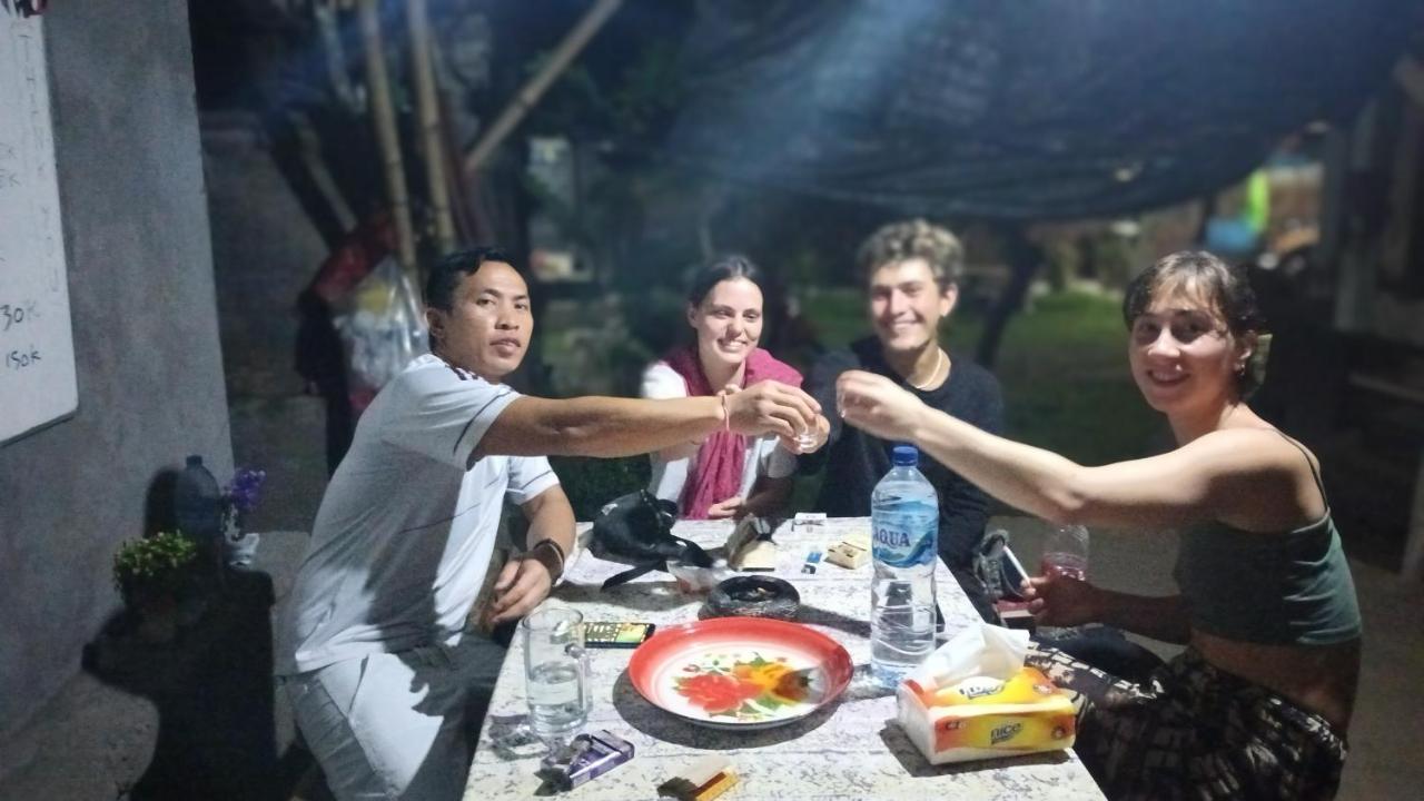 Family Hostel ロヴィーナ エクステリア 写真
