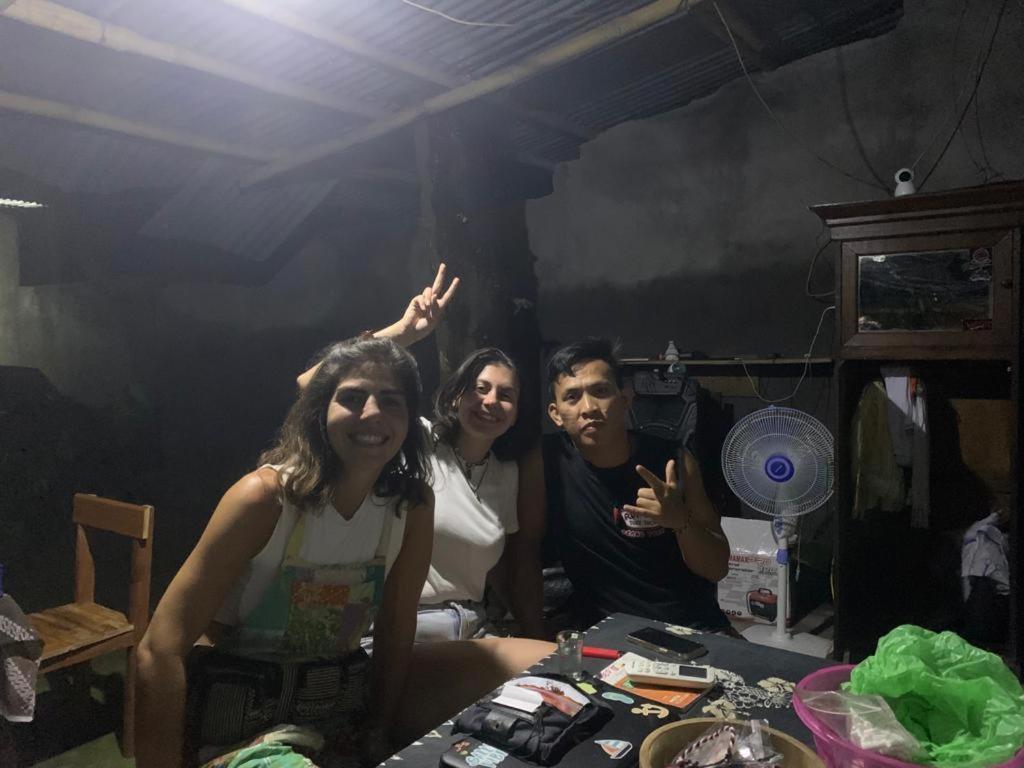 Family Hostel ロヴィーナ エクステリア 写真